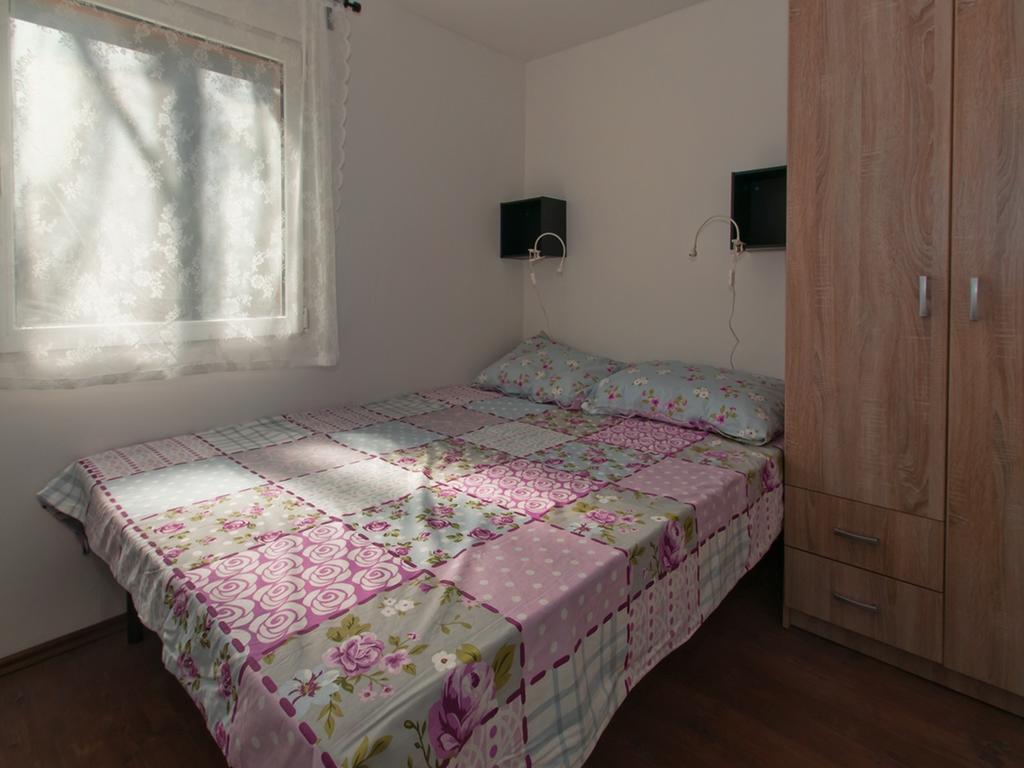 Ribarska Kuca Romana Premantura Exterior foto